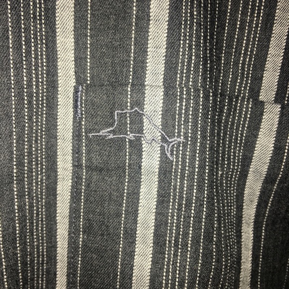 Tommy Bahama Large Button Down - Picture 2 of 8